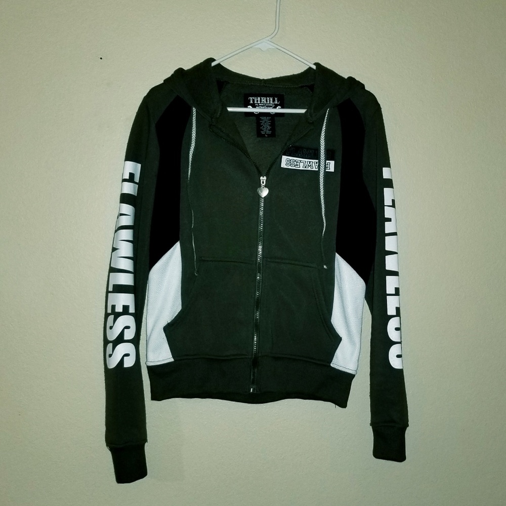 EUC green hoodie w/ zipper, size Medium.